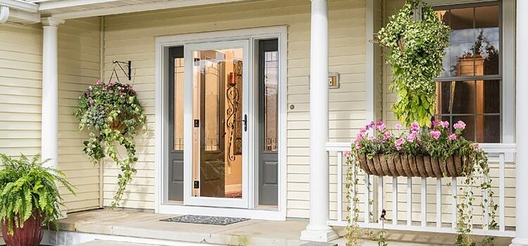 screen door installation in South Oroville